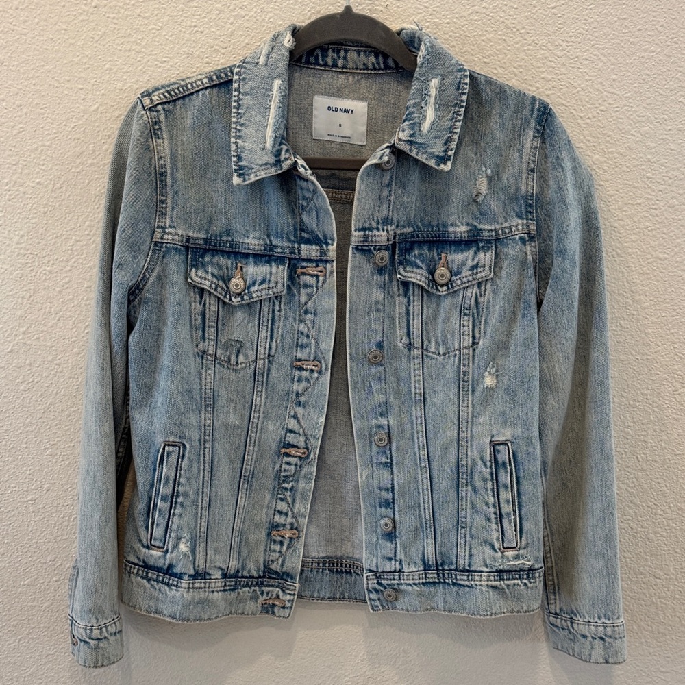 Old Navy Women's Light Blue Distressed Jean Jacket - Size Small